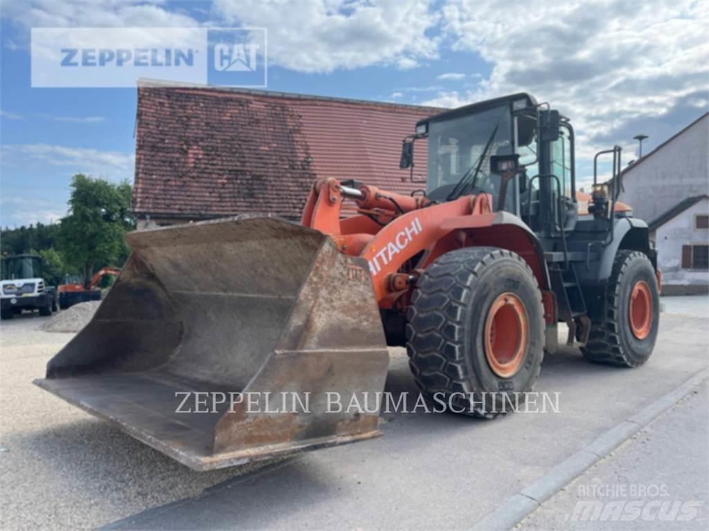 Hitachi ZW220 Фронтальні навантажувачі