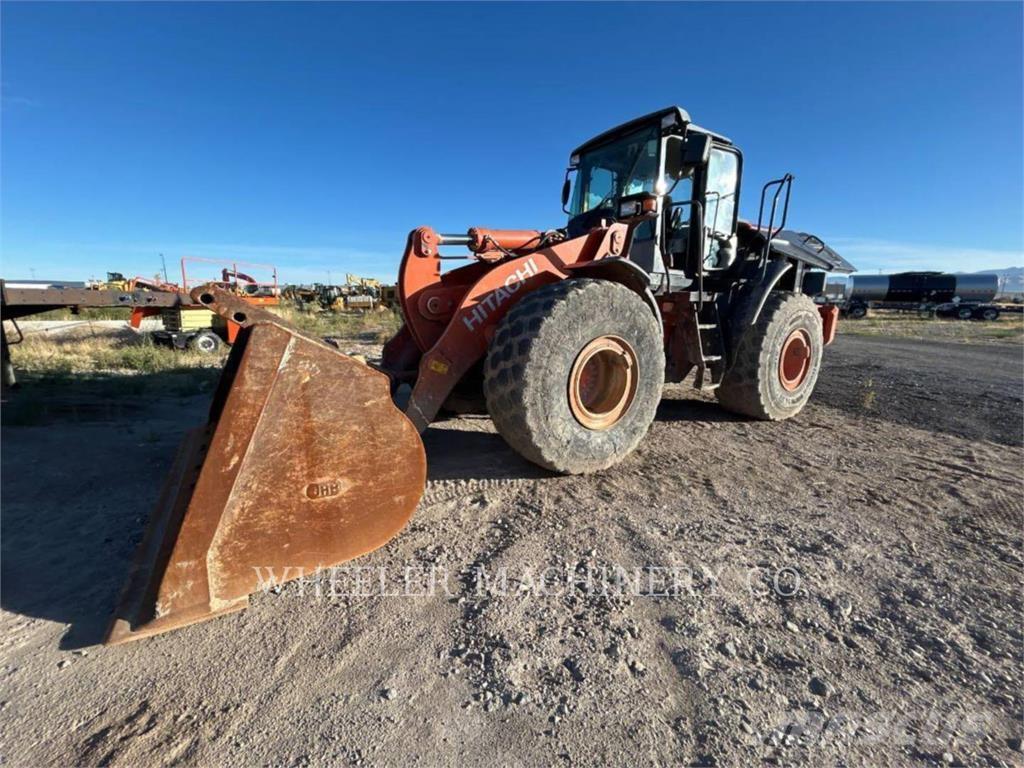 Hitachi ZW250-6 Фронтальні навантажувачі