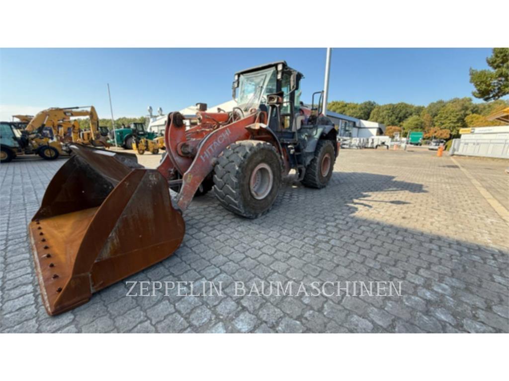 Hitachi ZW250-6 Фронтальні навантажувачі