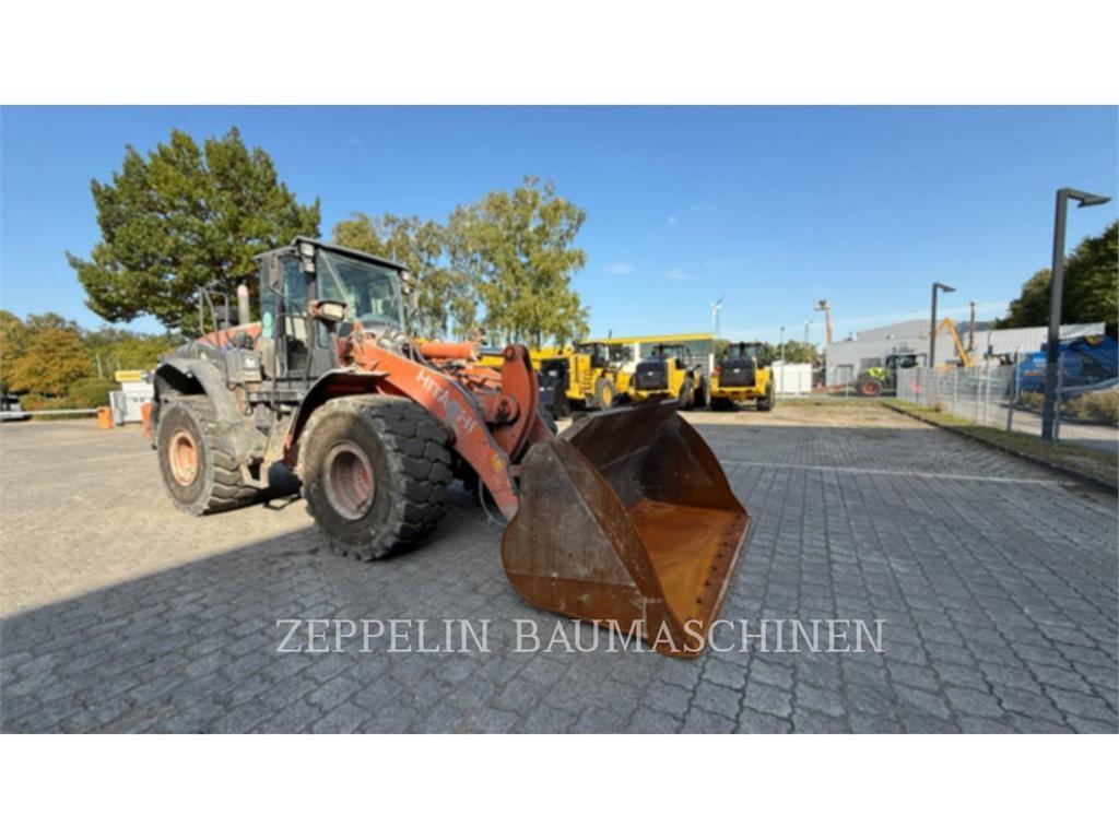 Hitachi ZW250-6 Фронтальні навантажувачі