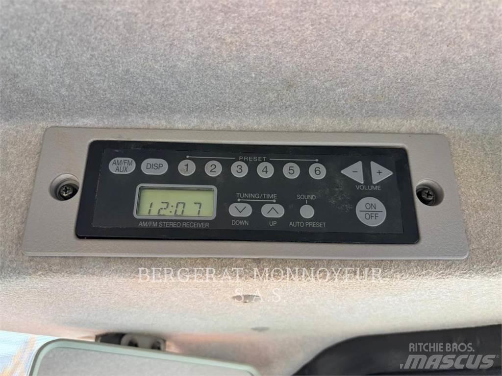 Hitachi ZW370.6 Фронтальні навантажувачі