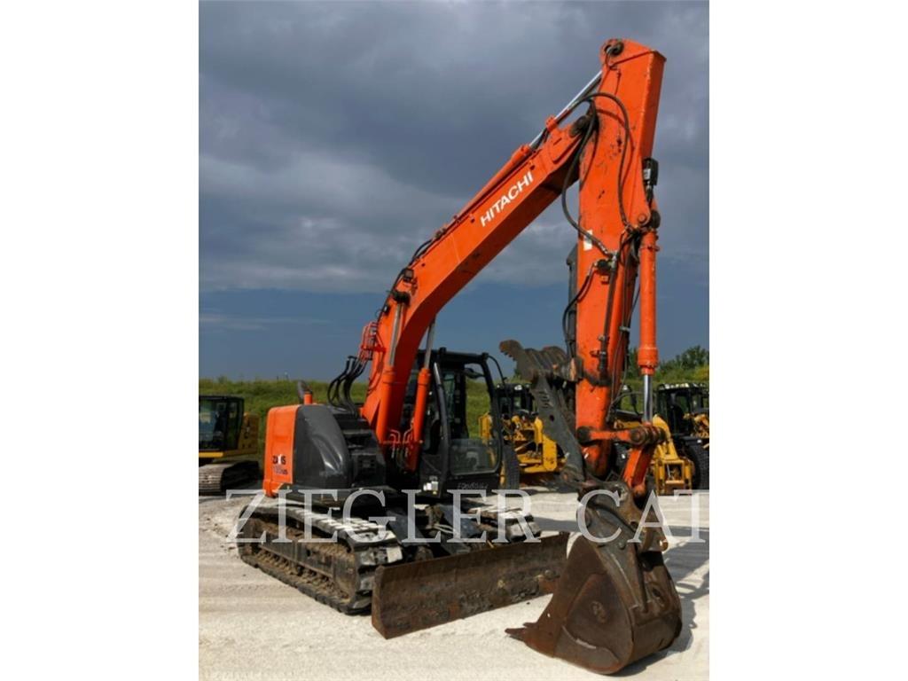 Hitachi ZX135 Гусеничні екскаватори