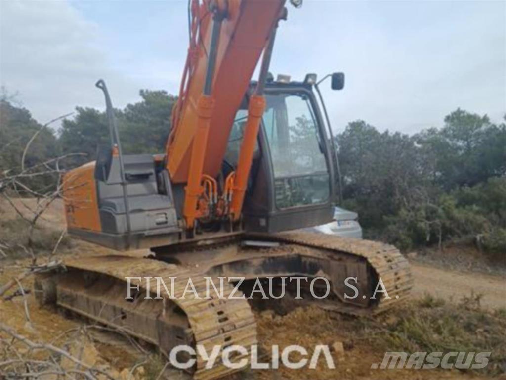 Hitachi ZX210 Гусеничні екскаватори