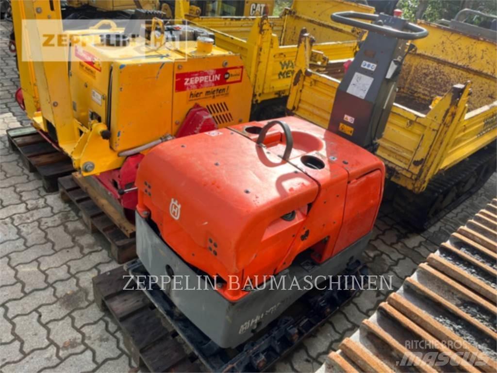 Husqvarna FS250 Різаки