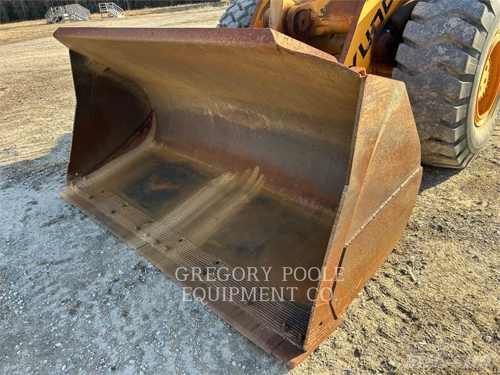Hyundai HL757-7 Фронтальні навантажувачі