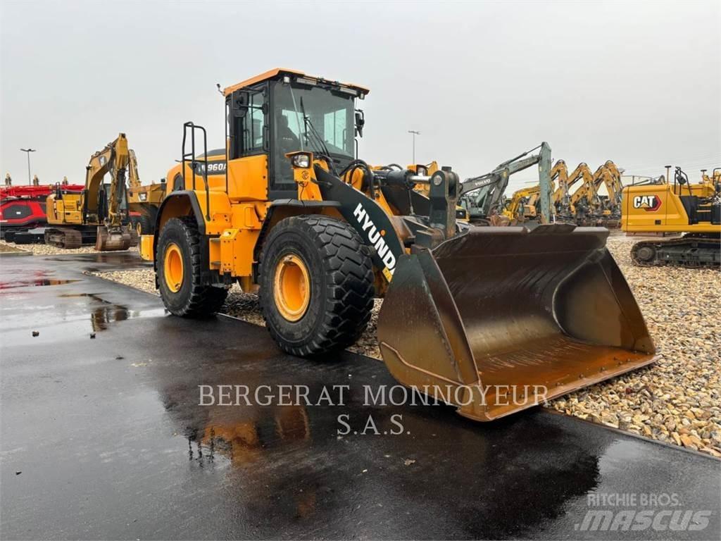 Hyundai HL960A Фронтальні навантажувачі