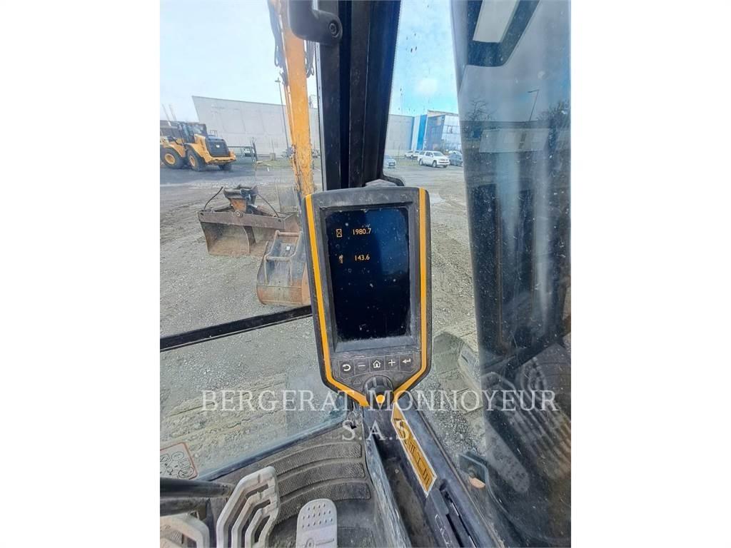JCB JS180LC Гусеничні екскаватори