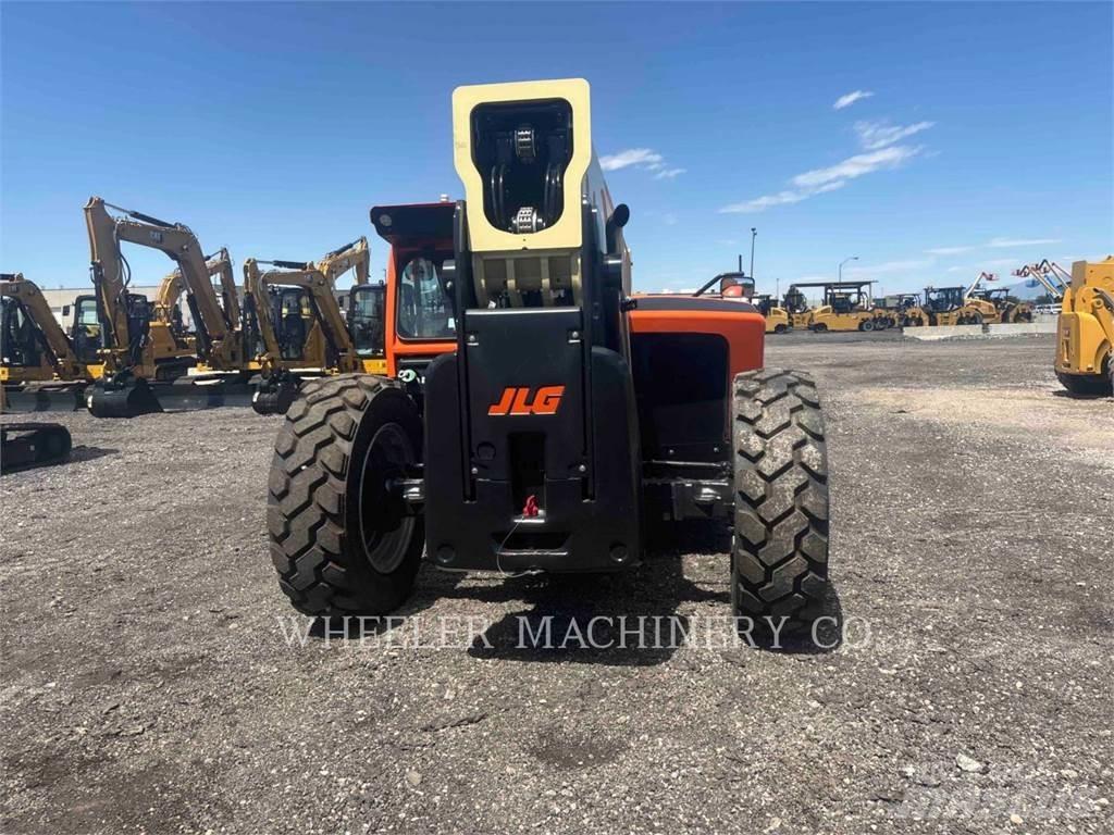 JLG 1055 Телескопічні навантажувачі