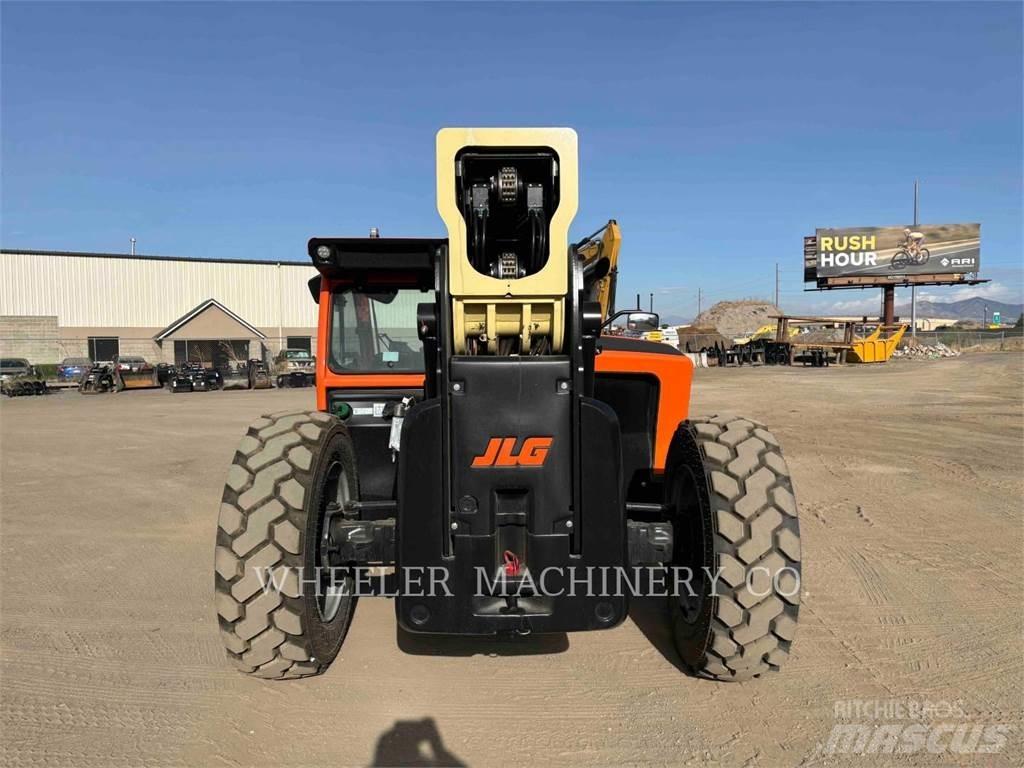 JLG 1055 Телескопічні навантажувачі