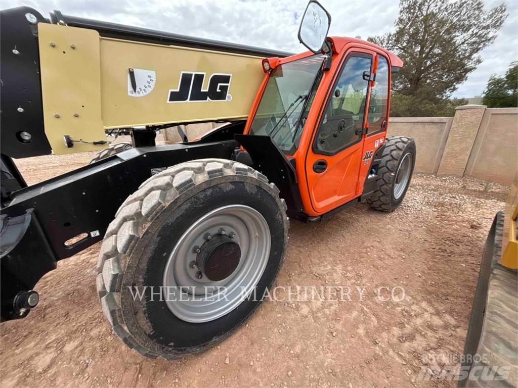 JLG 1055 Телескопічні навантажувачі