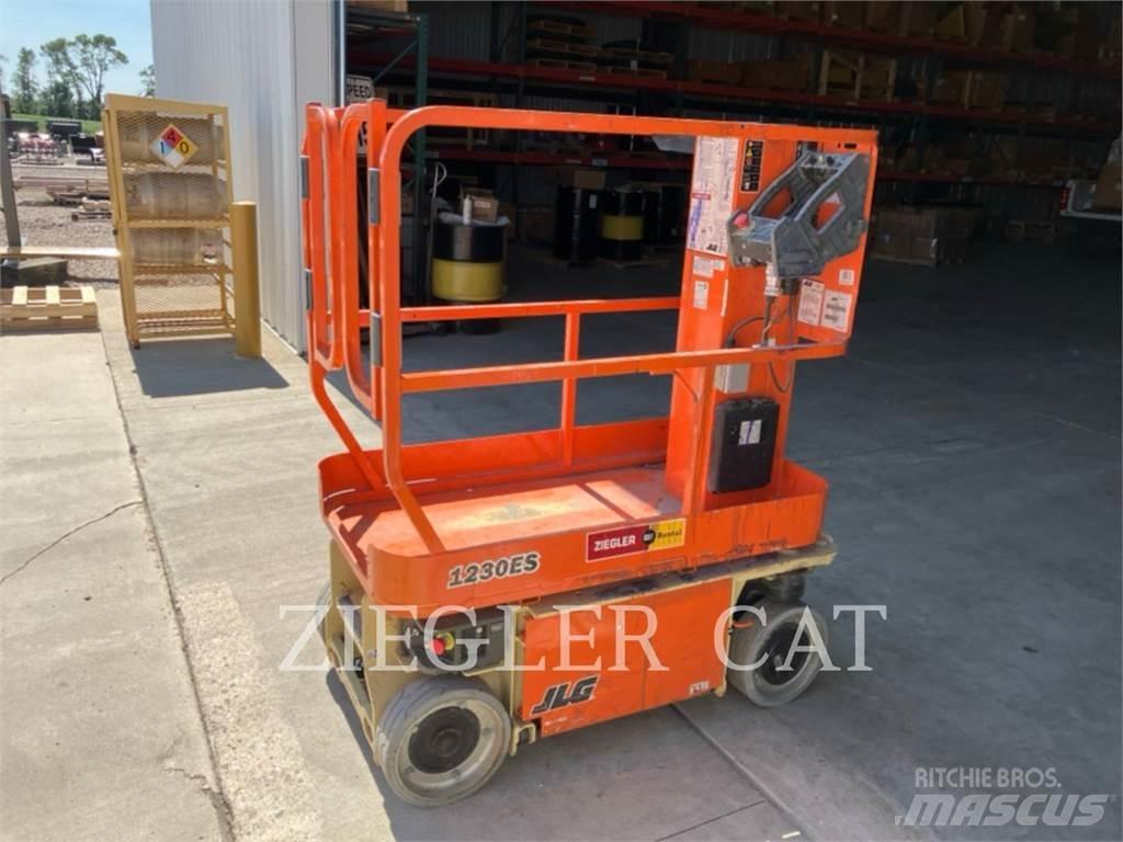 JLG 1230ES Підйомники-ножиці