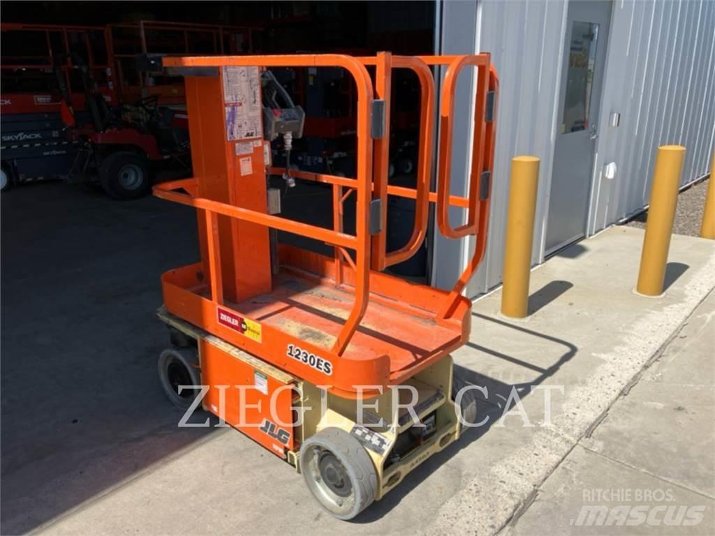 JLG 1230ES Підйомники-ножиці