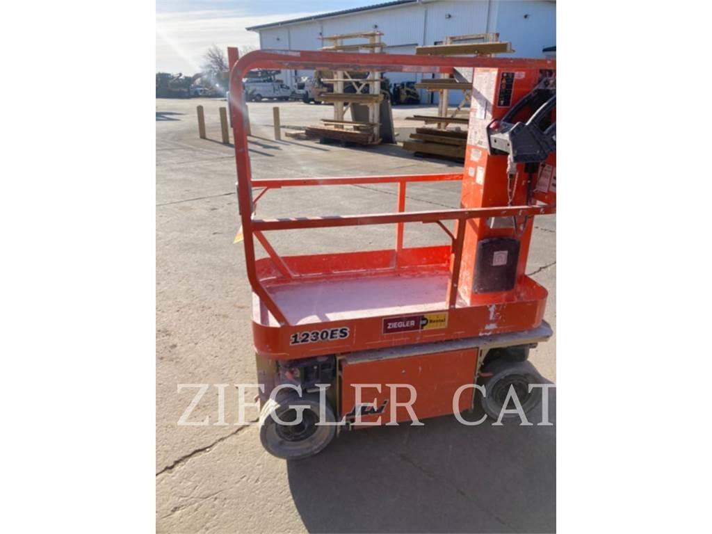 JLG 1230ES Підйомники-ножиці