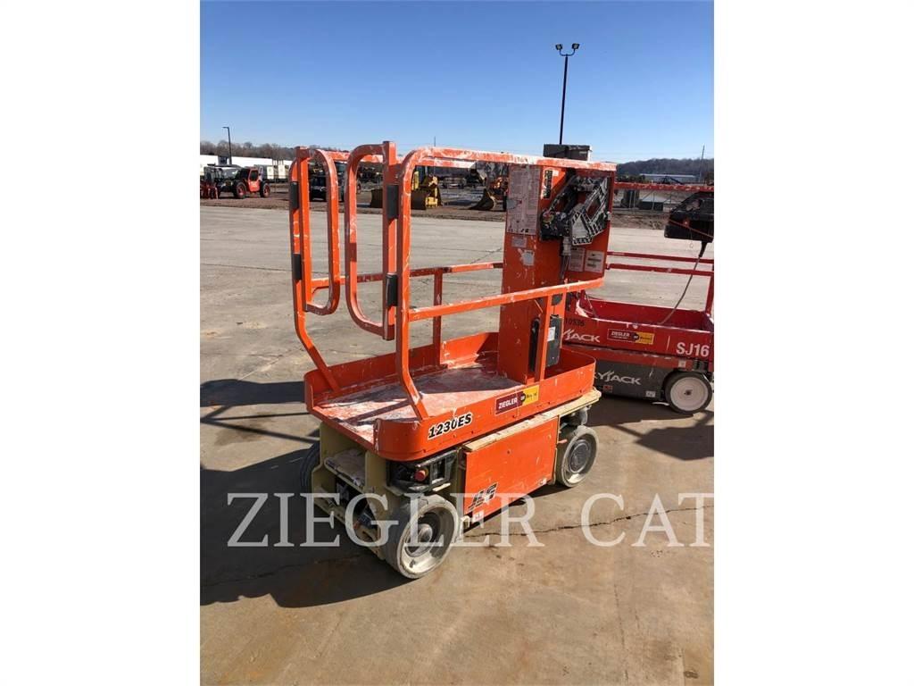 JLG 1230ES Підйомники-ножиці