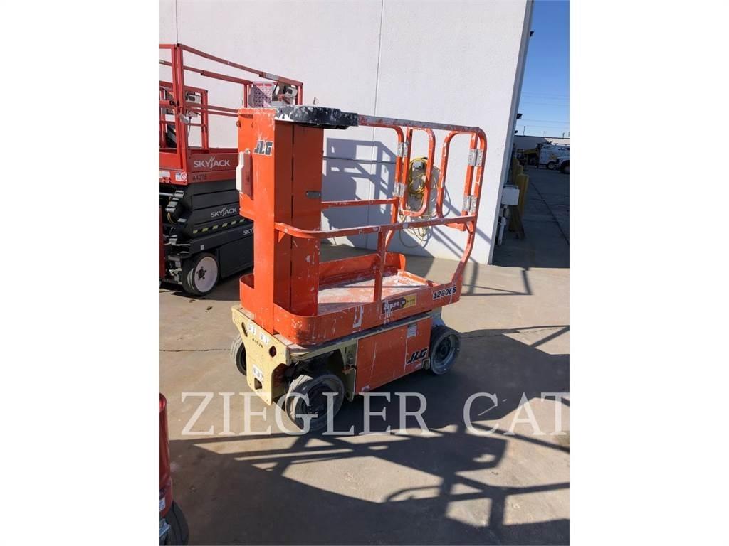JLG 1230ES Підйомники-ножиці