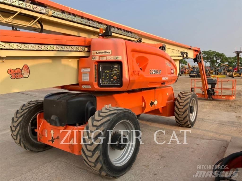 JLG 1250AJP Колінчаті підйомники