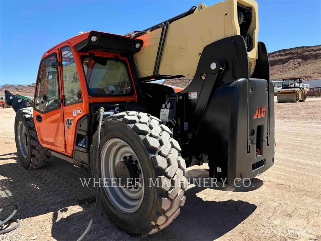 JLG 1255 Телескопічні навантажувачі