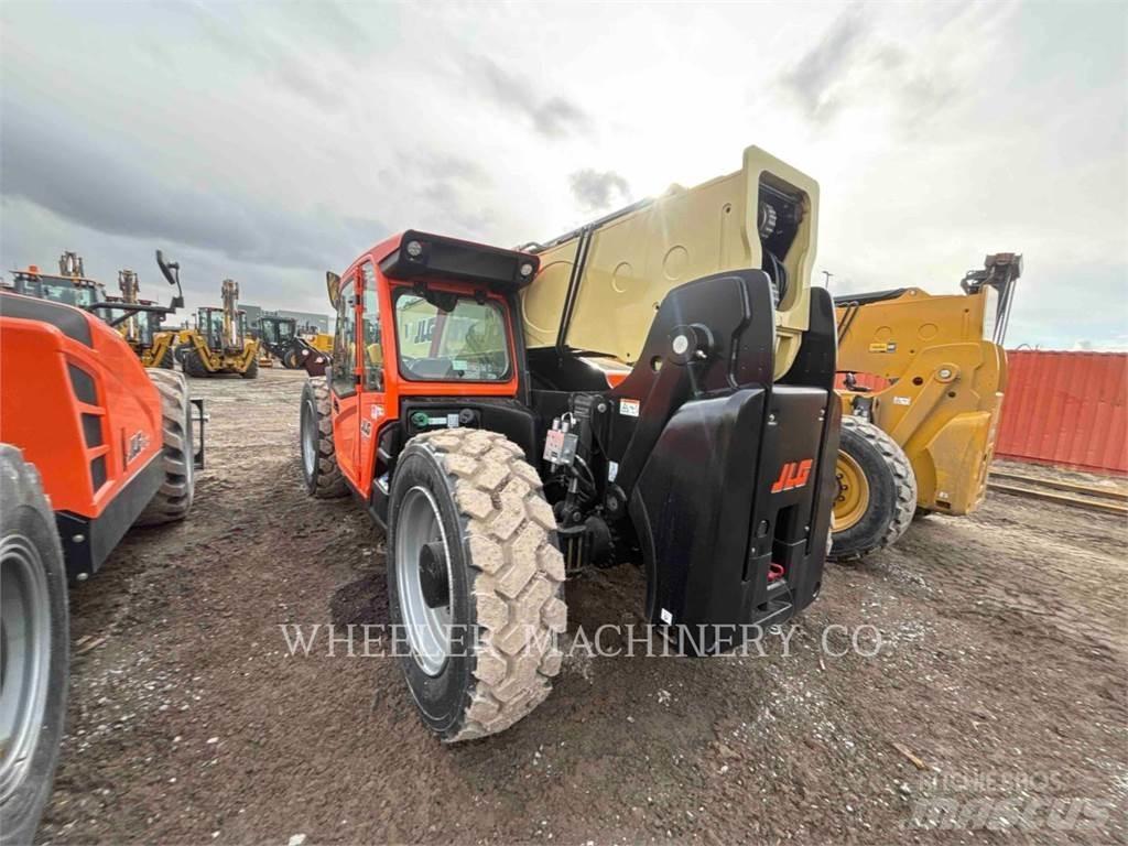 JLG 1255 Телескопічні навантажувачі