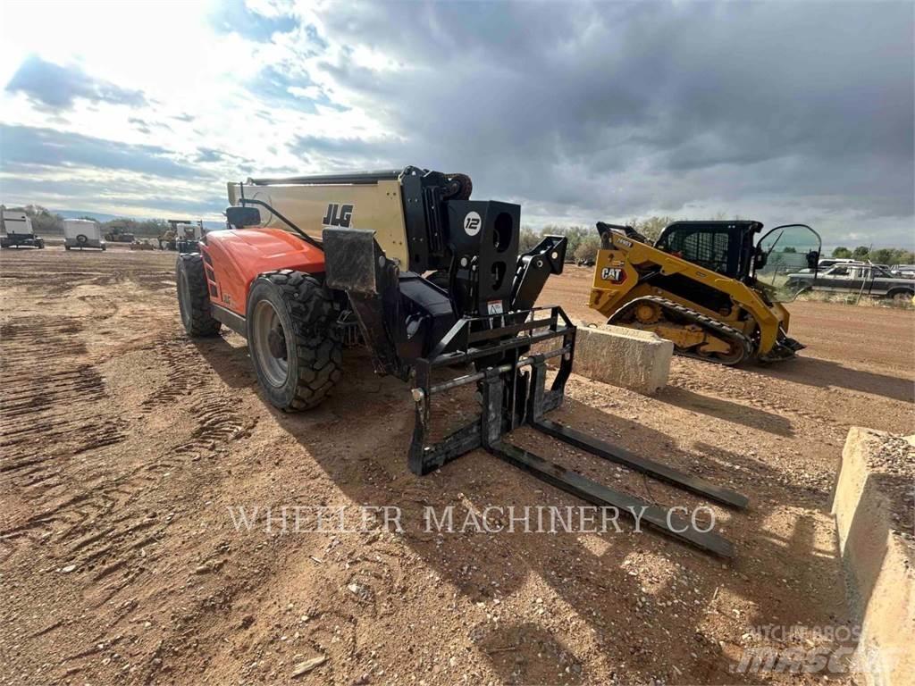 JLG 1255 Телескопічні навантажувачі