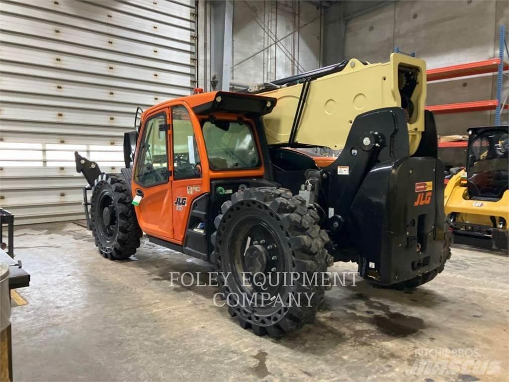 JLG 1255C Телескопічні навантажувачі