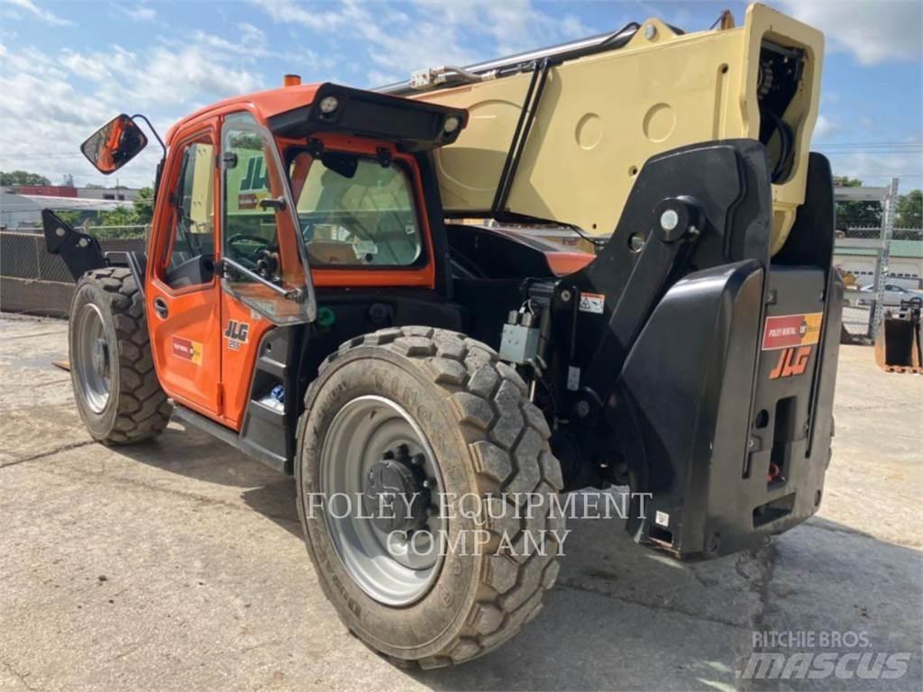 JLG 1255C Телескопічні навантажувачі