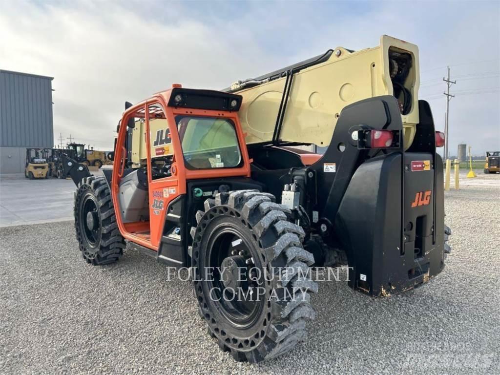 JLG 1255O Телескопічні навантажувачі