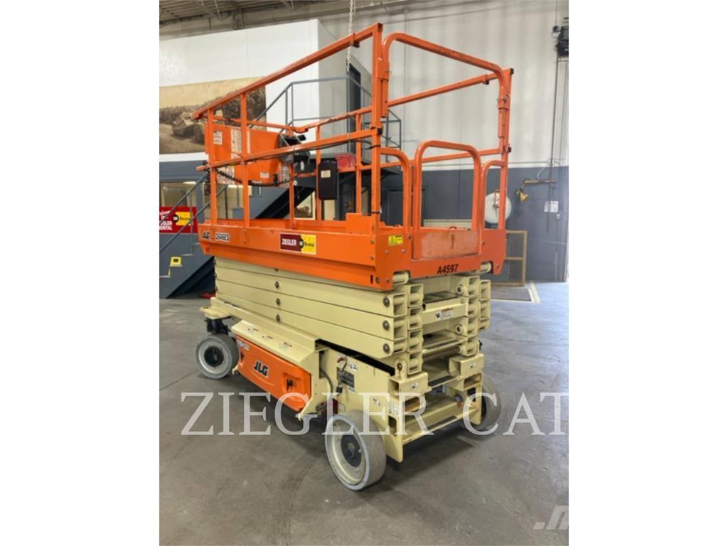 JLG 2646ES Підйомники-ножиці
