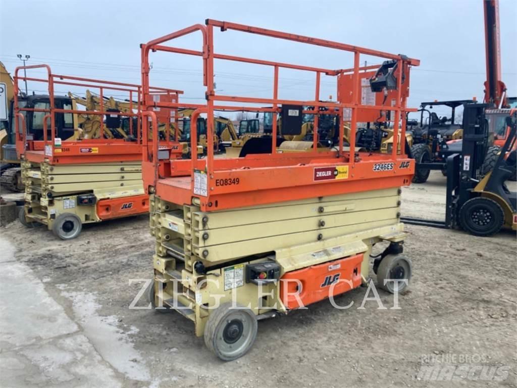 JLG 3246ES Підйомники-ножиці
