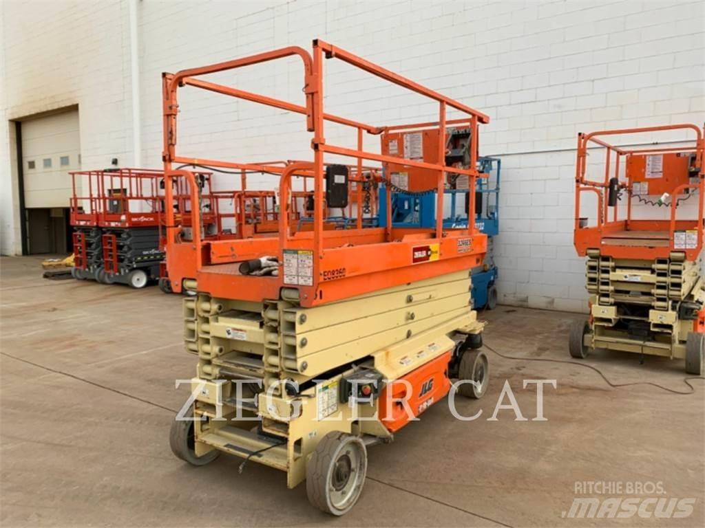 JLG 3246ES Підйомники-ножиці
