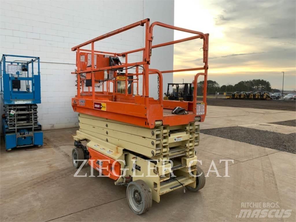 JLG 3246ES Підйомники-ножиці