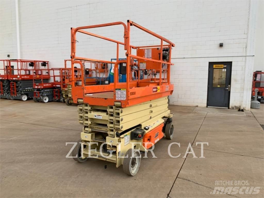 JLG 3246ES Підйомники-ножиці