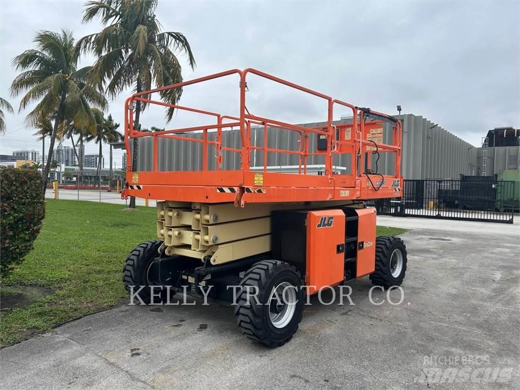 JLG 330LTR Підйомники-ножиці