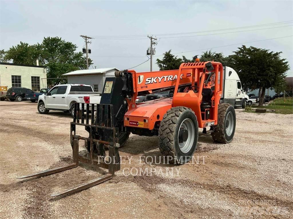JLG 6042 Телескопічні навантажувачі