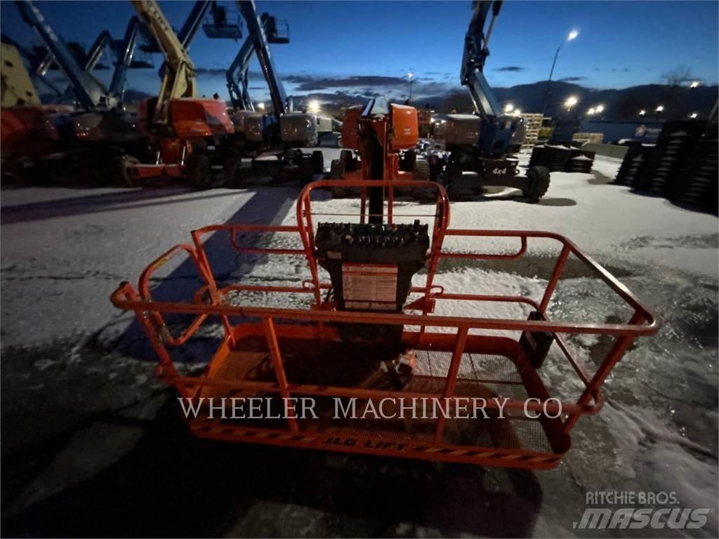 JLG 660SJ Колінчаті підйомники