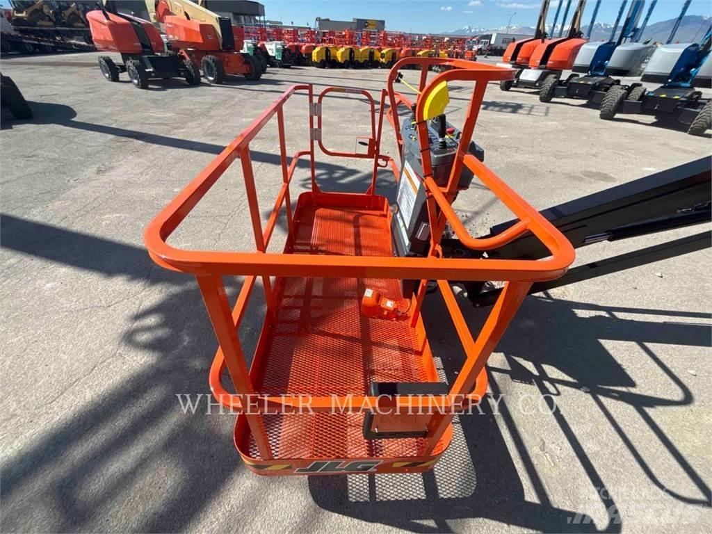 JLG 660SJ Колінчаті підйомники