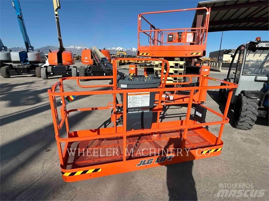 JLG 660SJ Колінчаті підйомники