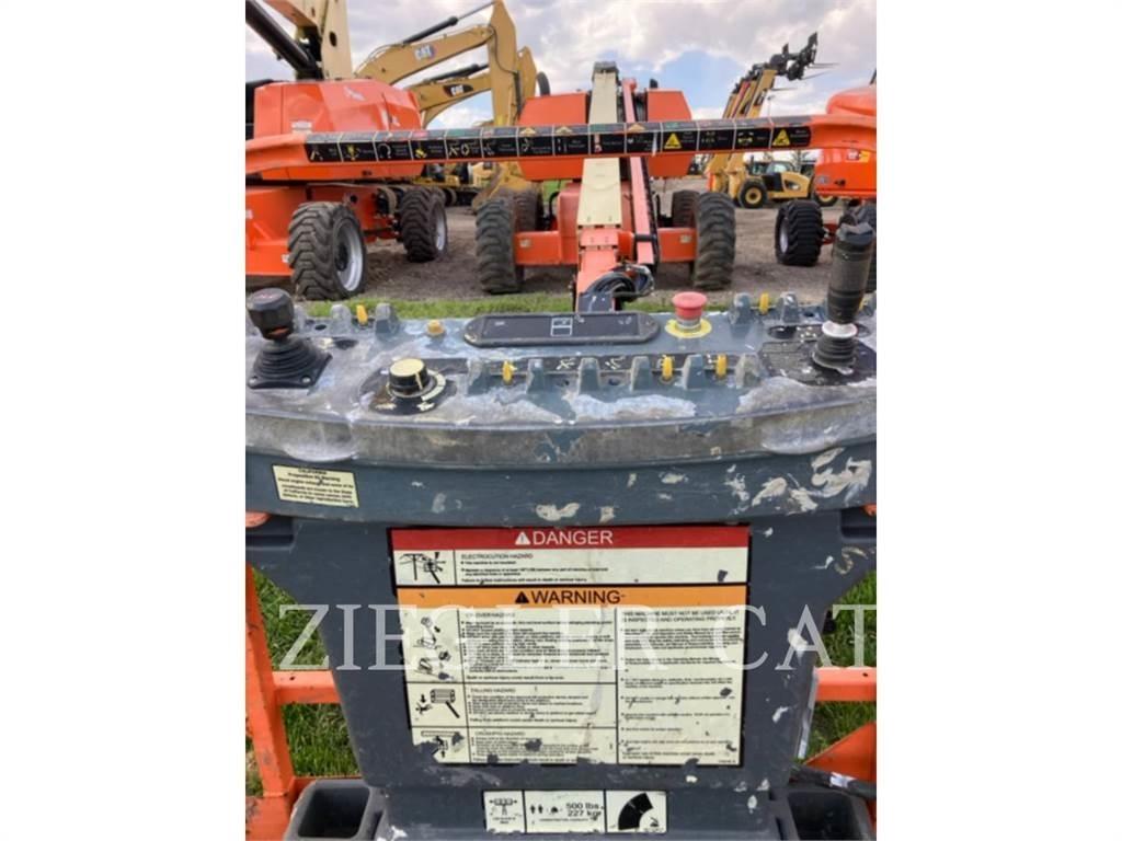 JLG 660SJ Колінчаті підйомники
