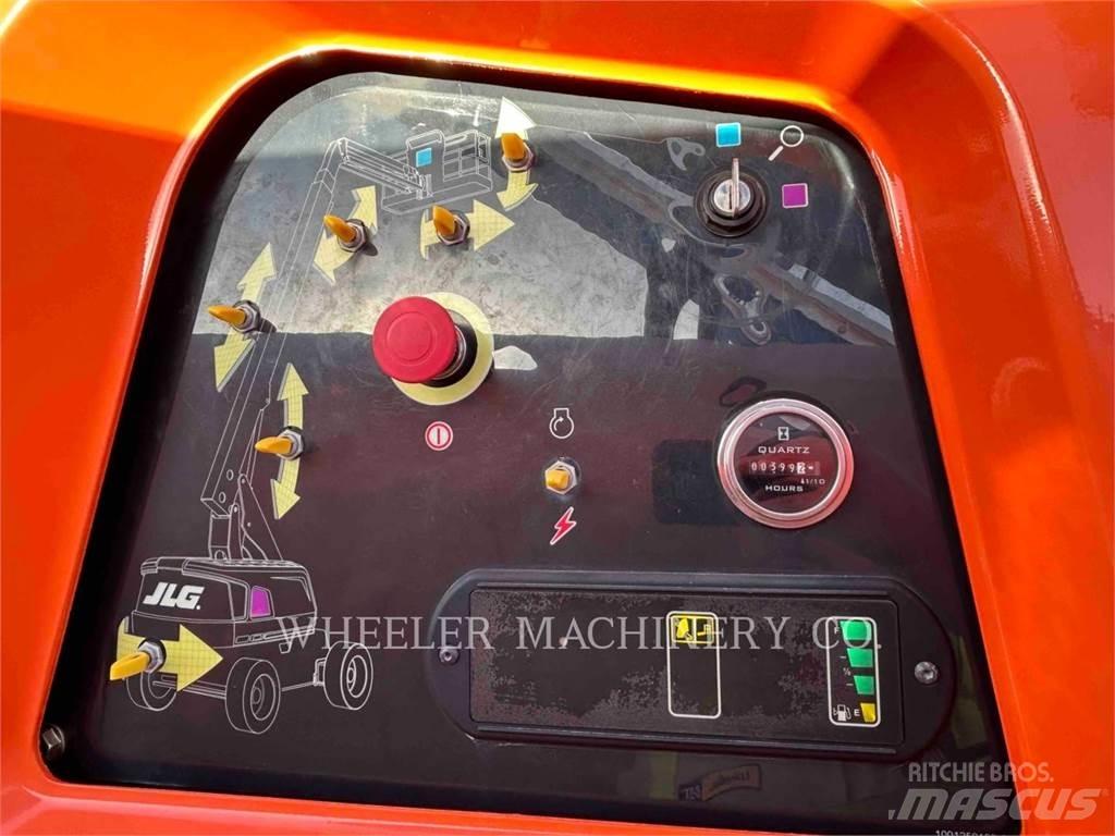 JLG 660SJ Колінчаті підйомники