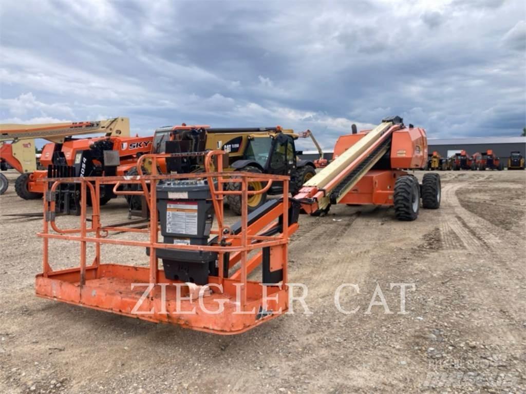 JLG 660SJ Колінчаті підйомники