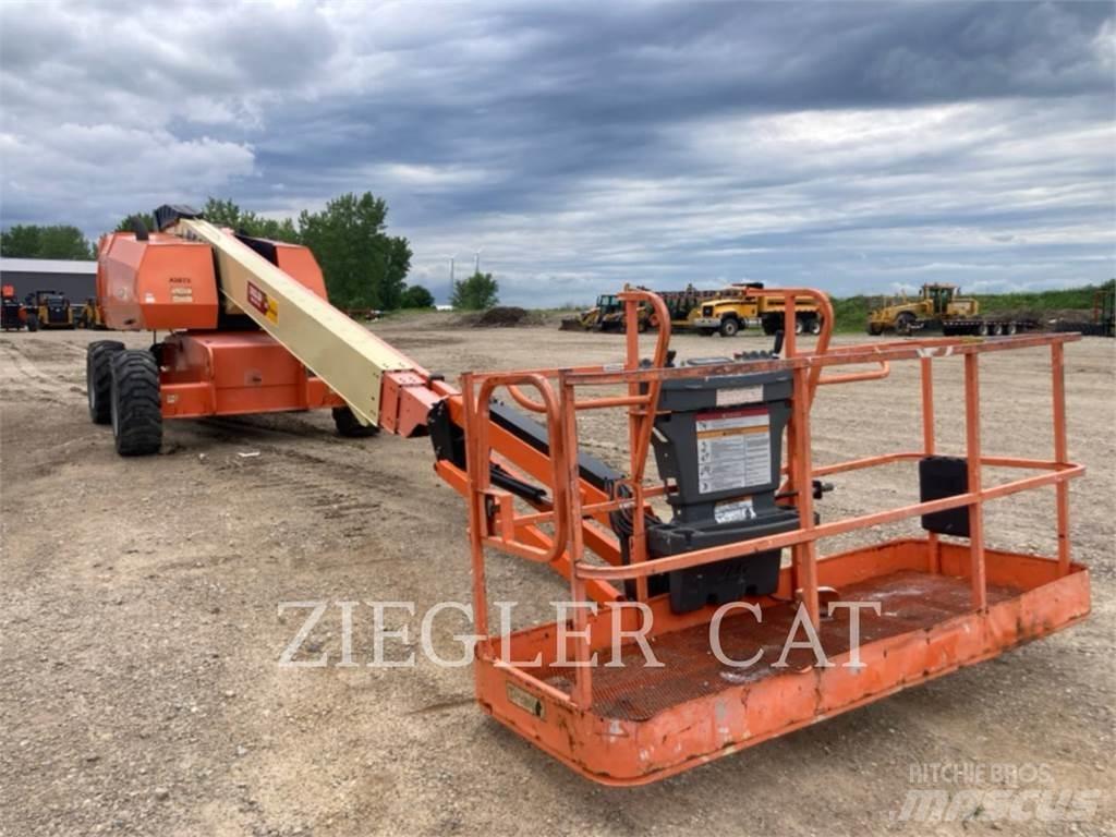 JLG 660SJ Колінчаті підйомники