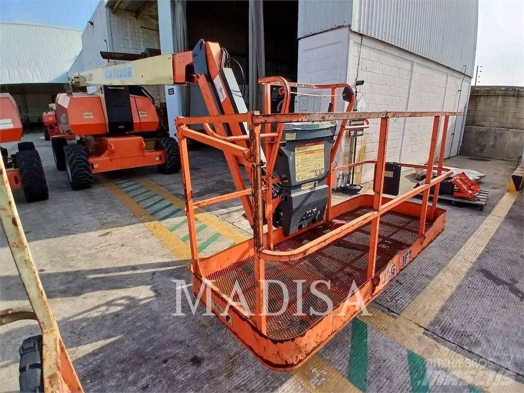 JLG 800 AJ Колінчаті підйомники