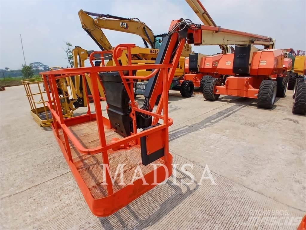 JLG 800AJ Колінчаті підйомники