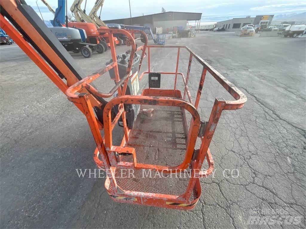 JLG 800AJ SP Колінчаті підйомники