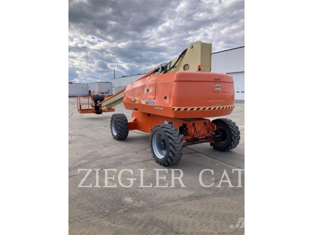 JLG 800S Колінчаті підйомники