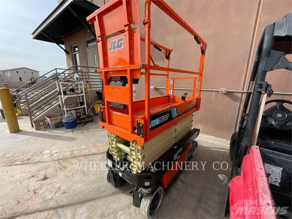 JLG AE1932 Підйомники-ножиці