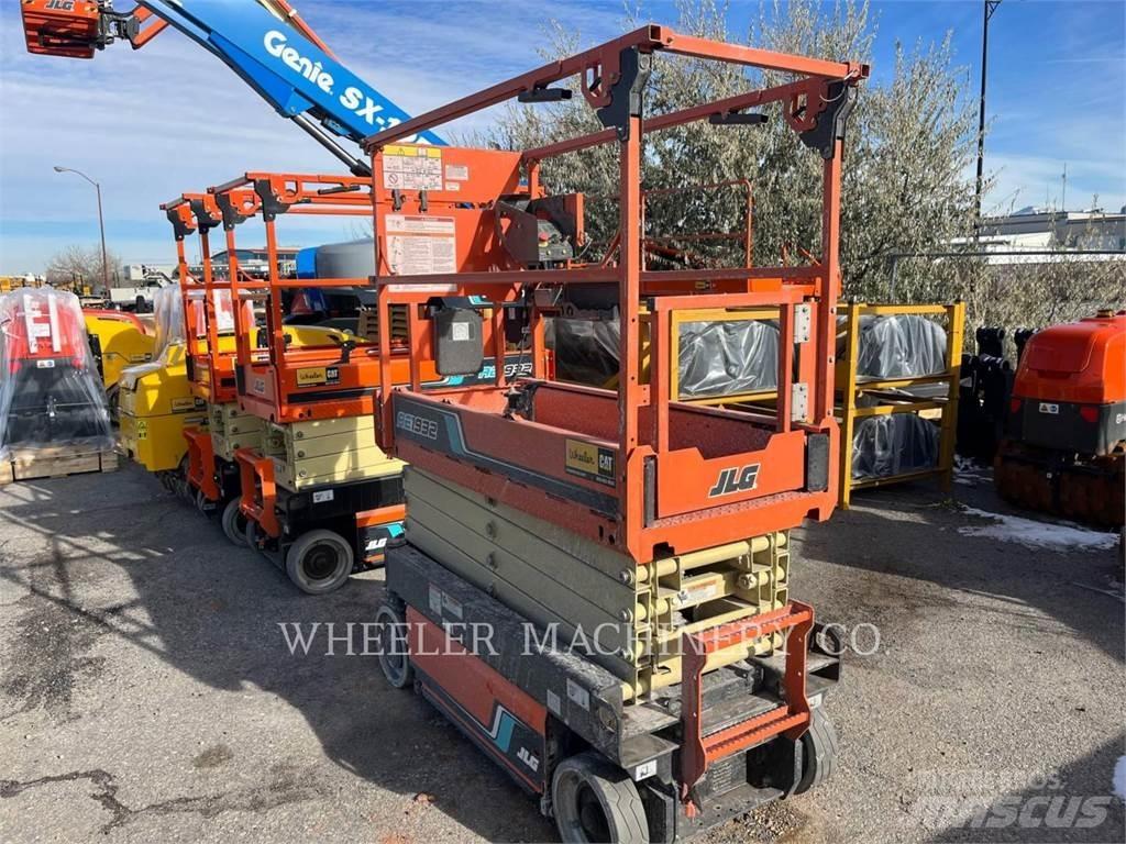 JLG AE1932 Підйомники-ножиці
