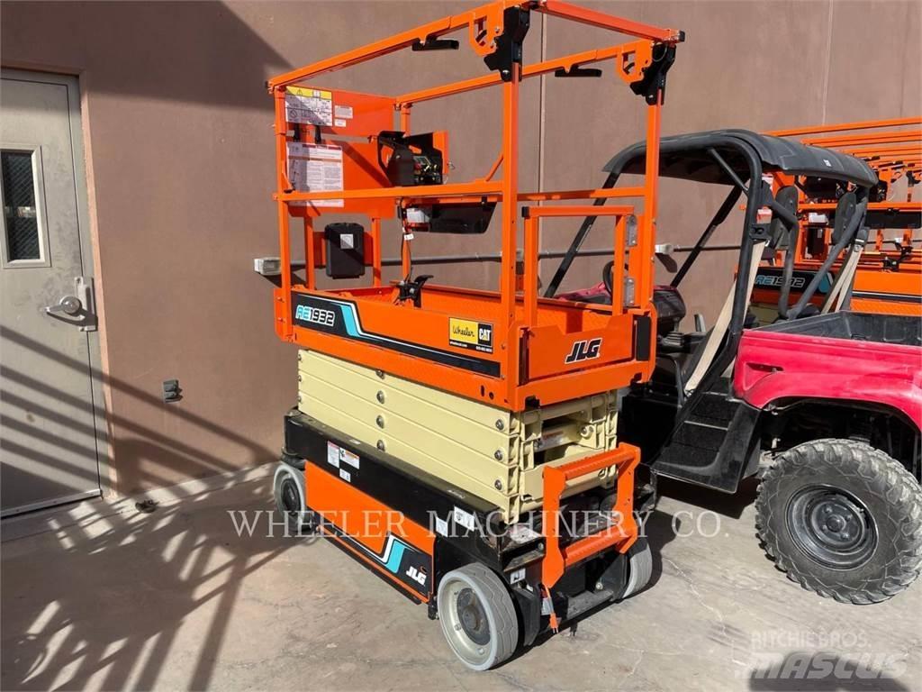 JLG AE1932 Підйомники-ножиці