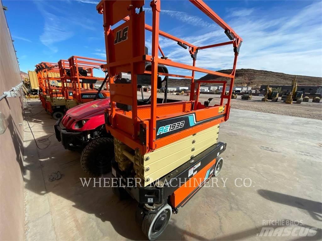 JLG AE1932 Підйомники-ножиці
