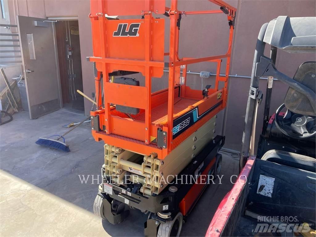 JLG AE1932 Підйомники-ножиці