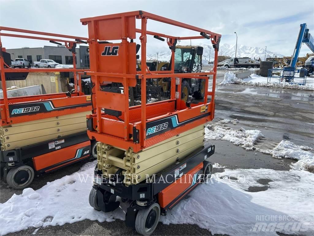 JLG AE1932 Підйомники-ножиці